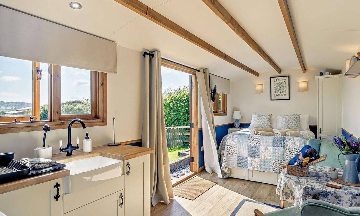 Cheltenham Cottage | 1 Bed in Cheltenham (oc-95422)