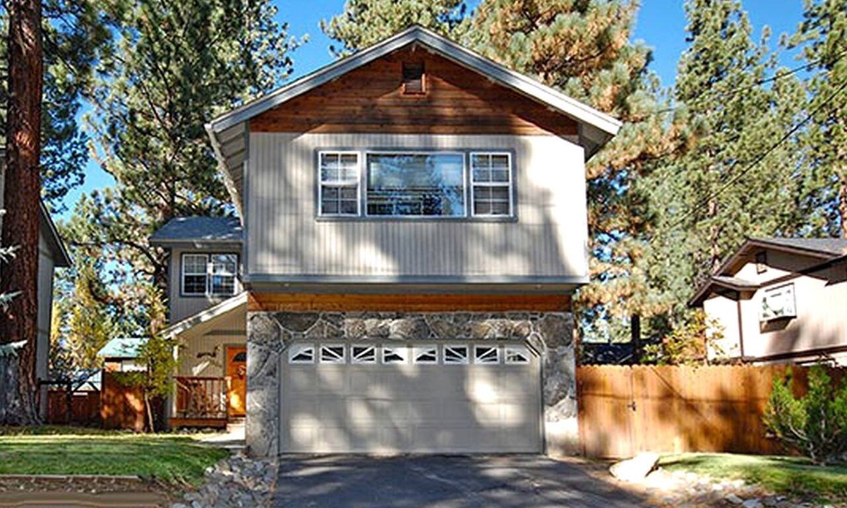 Montgomery Estates Cabin | 1209 Golden Bear Trail in South Lake Tahoe, CA