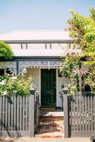 Abbotsford House | 15 min to CBD by Train