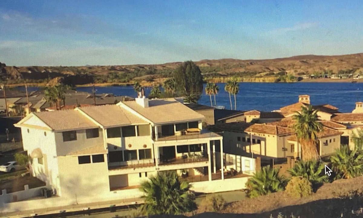 Parker Strip House | 17 BEDS SLEEPS 25 + 7,500 sq. ft. 3 LEVEL + PRIV DOCK ACROSS FROM RAMP @RIV ENTR