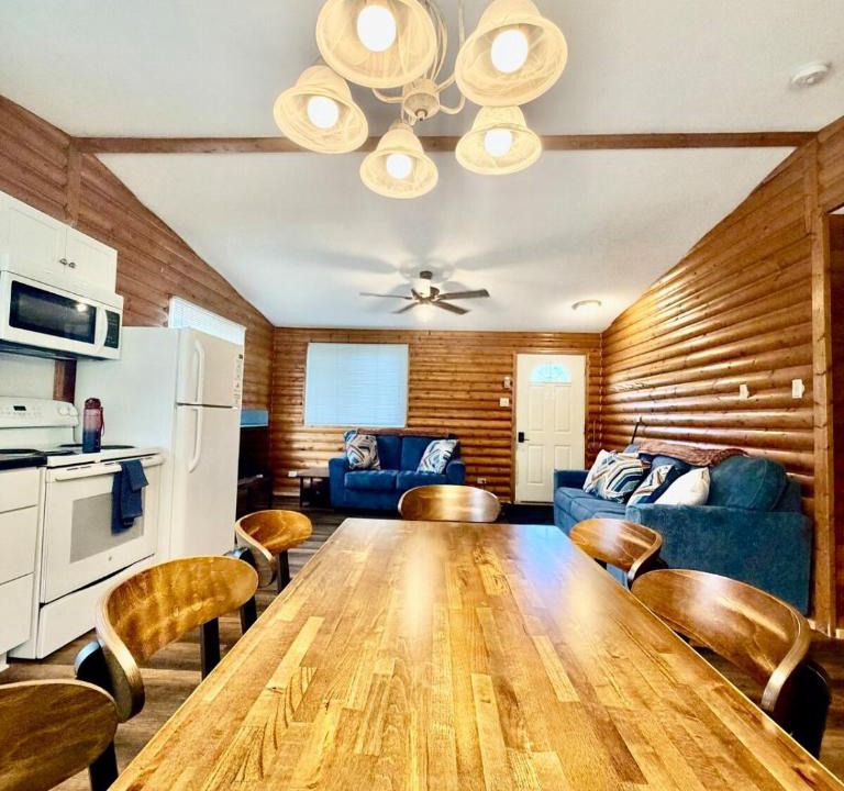 Grand Marais Villa | 1818 Trailside Cedar - Cabin 2