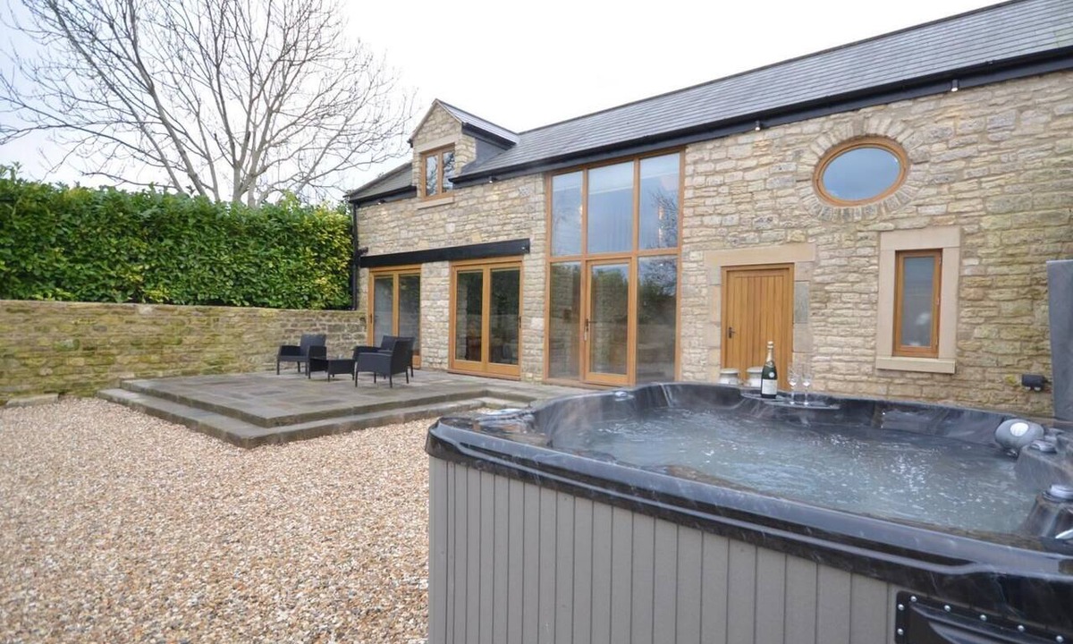Farmborough Cottage | 2 Bed in Bath (oc-47045)