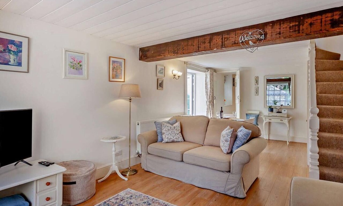 Bradford-on-Avon Cottage | 2 Bed in Bradford-on-avon (oc-31970)