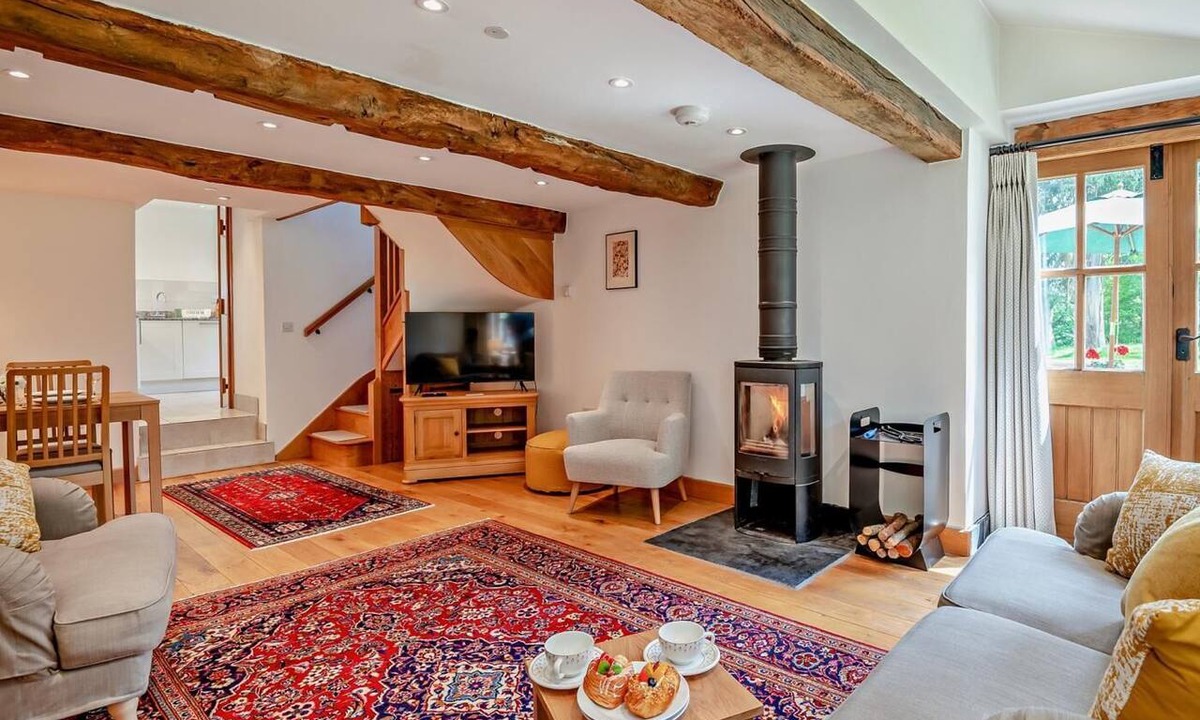 Chepstow Cottage | 2 Bed in Chepstow (oc-95046)
