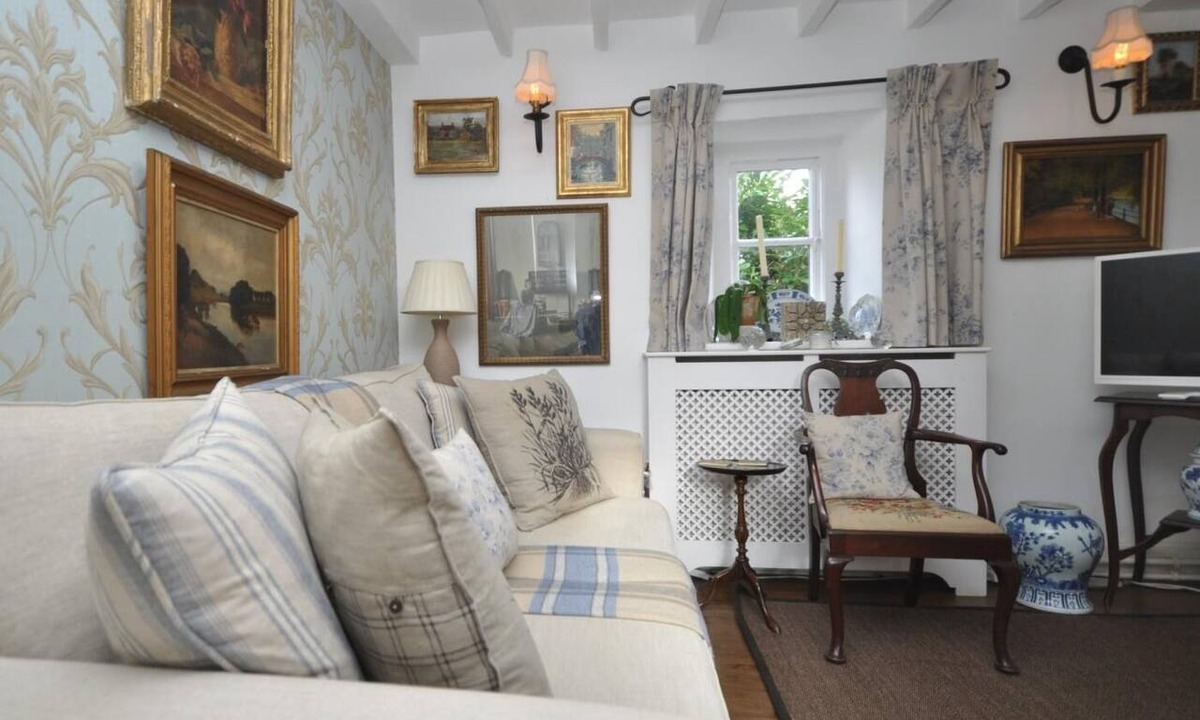 Whichford Cottage | 2 Bed in Chipping Norton (oc-73904)
