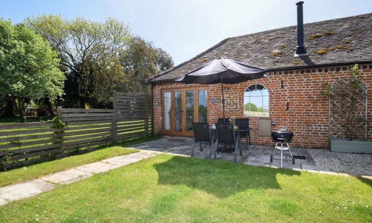 Pitchcombe Cottage | 2 Bed in Evesham (oc-89305)