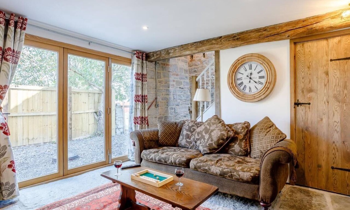 Glastonbury Cottage | 2 Bed in Glastonbury (oc-79122)