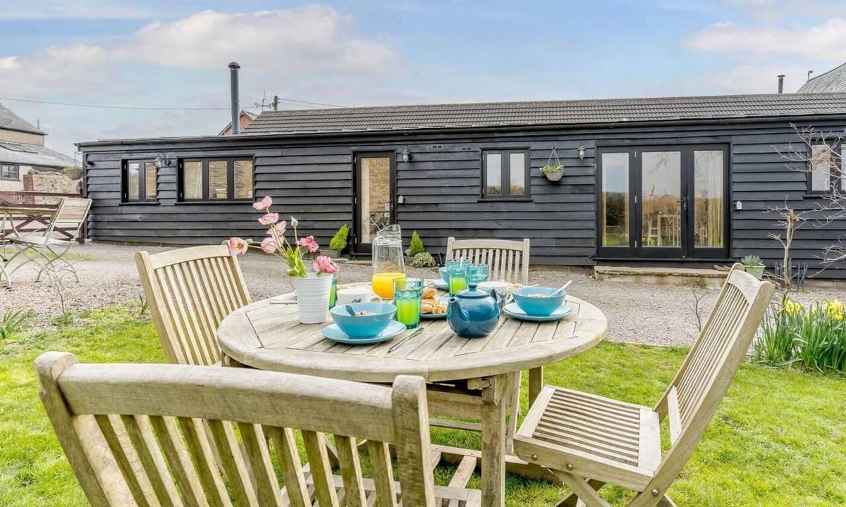 Usk Cottage | 2 Bed in Usk- (oc-87285)