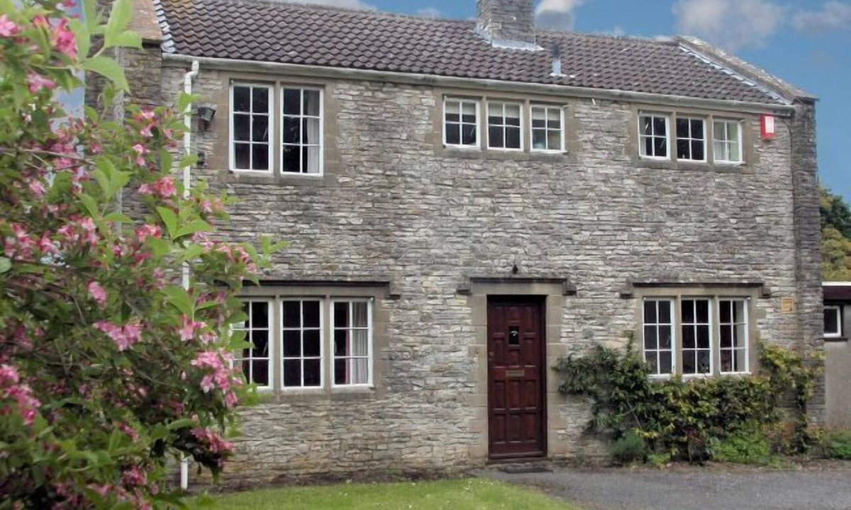 Belluton Cottage | 3 Bed in Bristol (oc-ivytt)