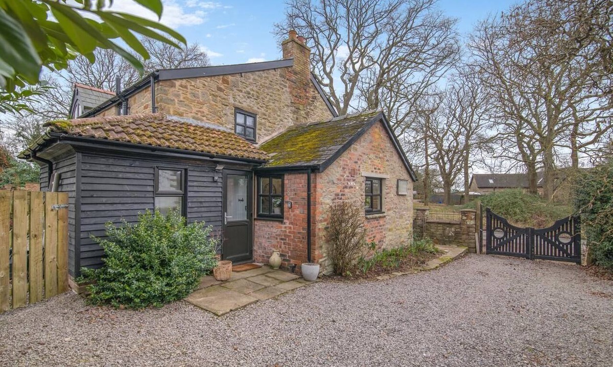 Coleford Cottage | 3 Bed in Ellwood (oc-t35963)