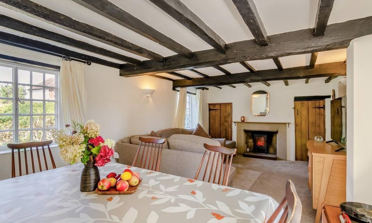 Tiddington Cottage | 3 Bed in Stratford-upon-avon (oc-95736)