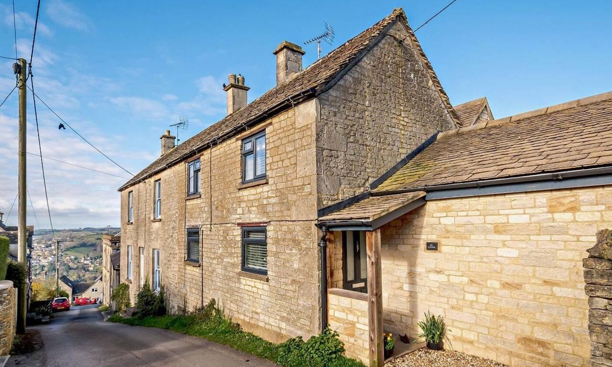 Inchbrook Cottage | 3 Bed in Stroud (oc-89898)
