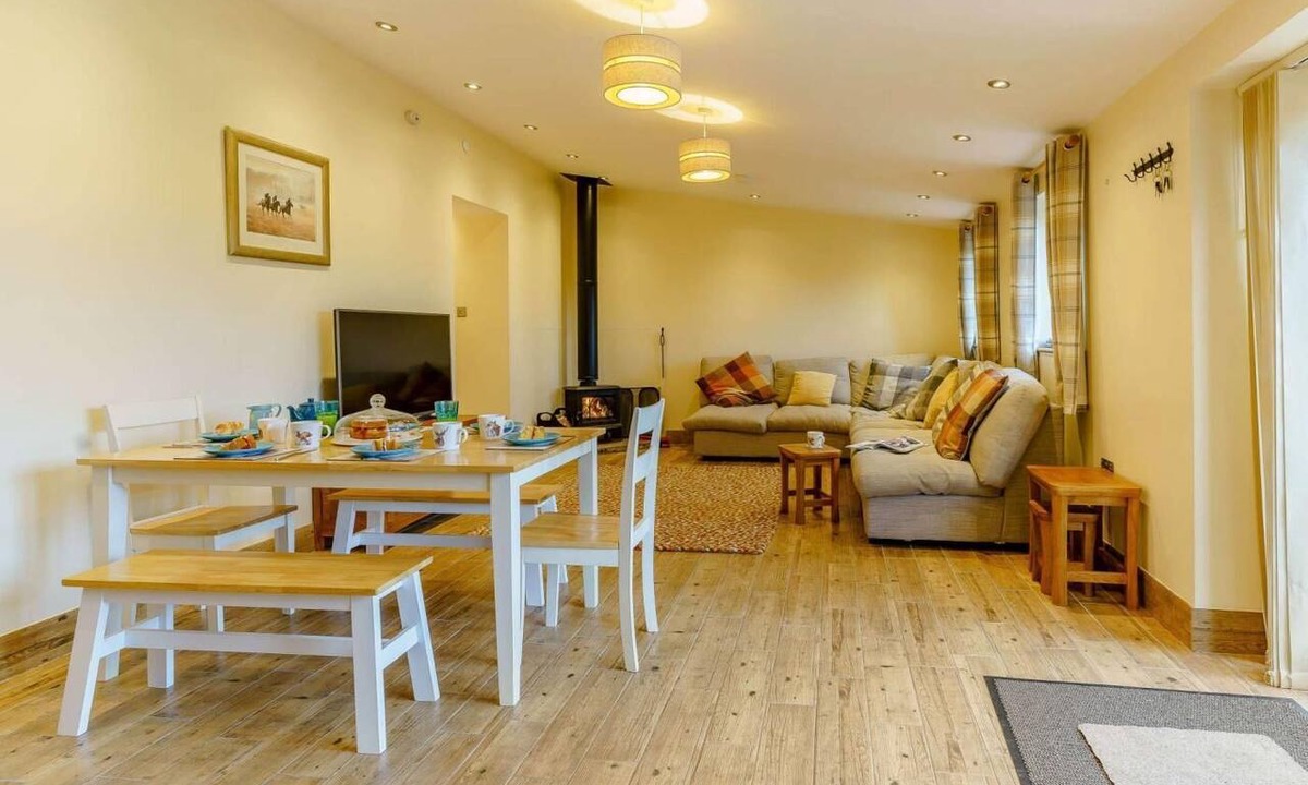 Usk Cottage | 3 Bed in Usk- (oc-87286)