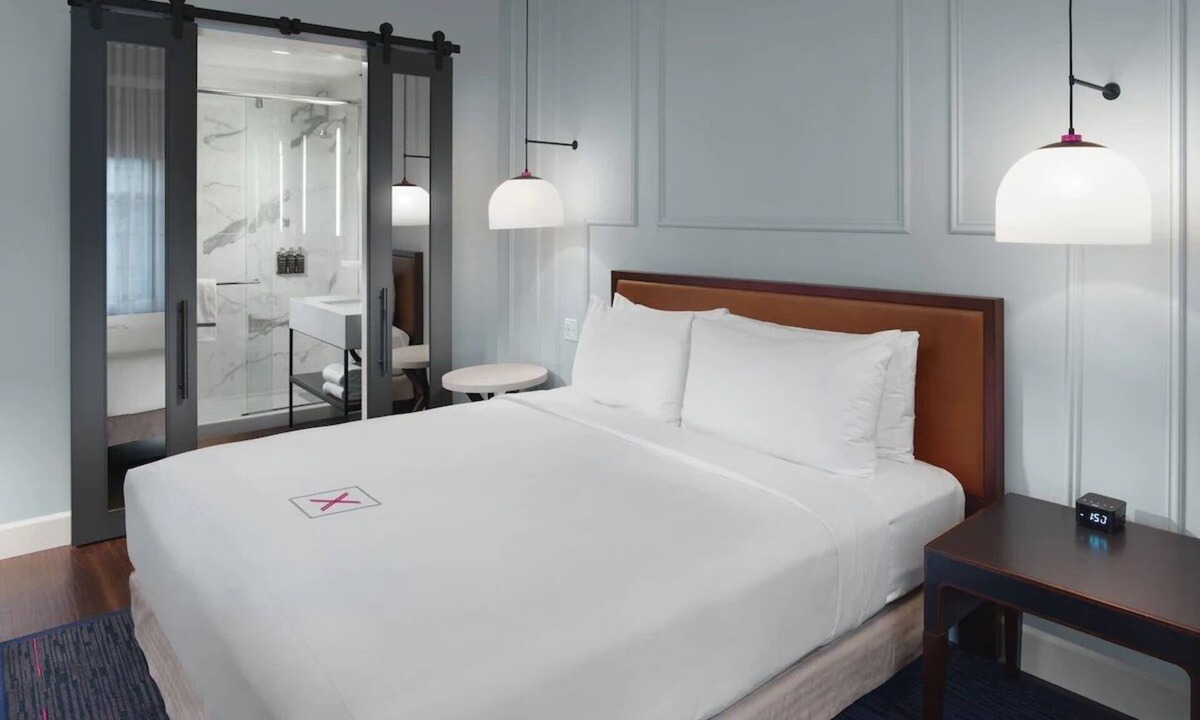 Tenderloin Hotel | 3 Relaxing Units, Mono Queen at Axiom Hotel, Pets Allowed, Parking