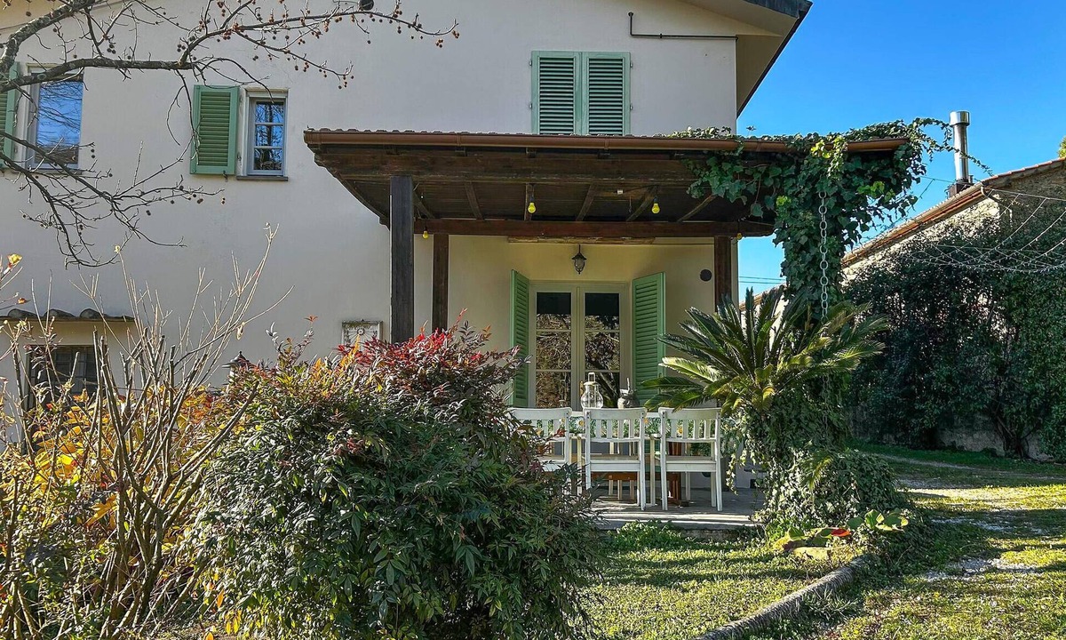 Monsummano Terme House | 4 bedroom pet friendly home in Larciano