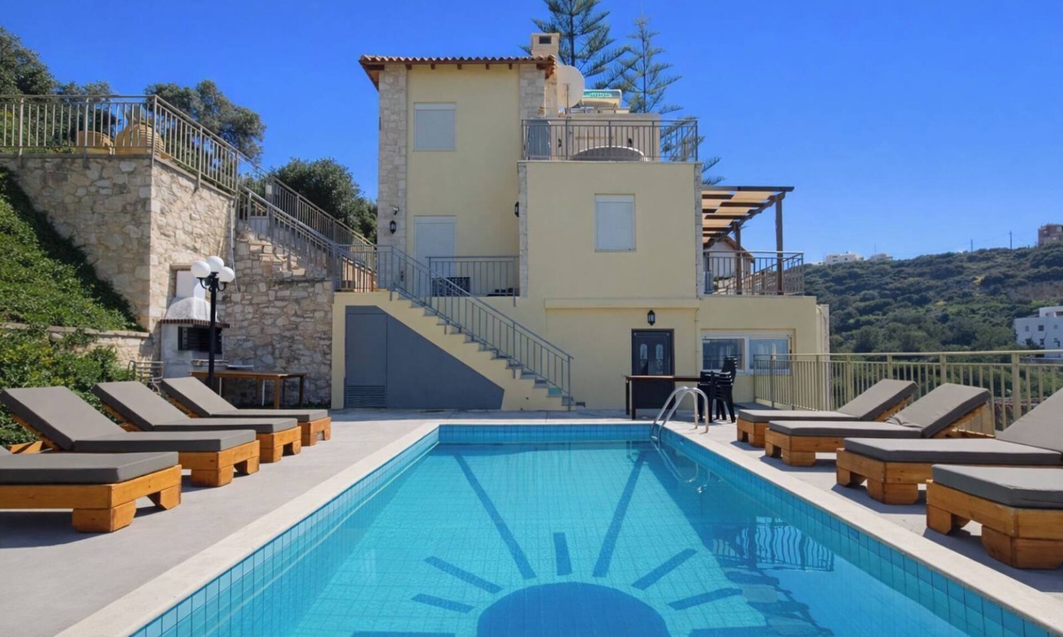 Maroulas Villa | 4-Bedroom Private Pool Villa in Maroulas Rethymno