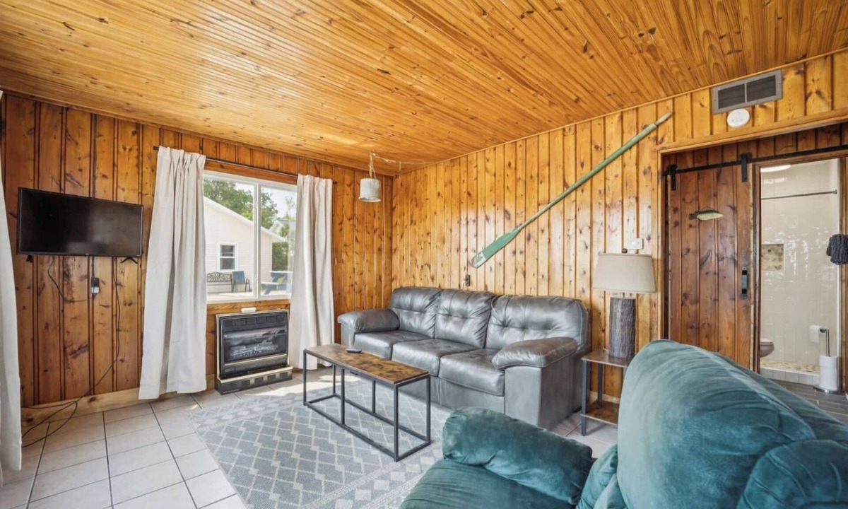 Oscoda Cabin | #5 | Lake Views with Big Windows & New Bath