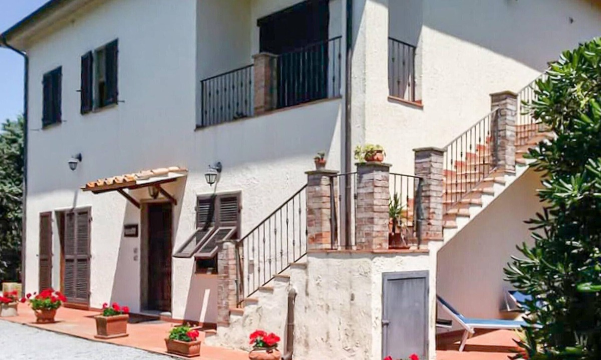 Orbetello House | 6 bedroom nice home in Orbetello