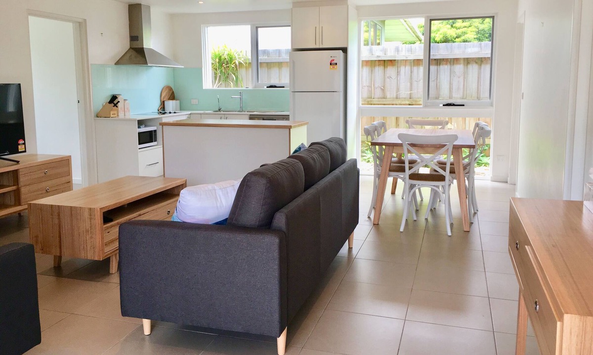 Rye House | 600m walk to bay beach, fully fenced yard, pet friendly in a quiet Crt location!