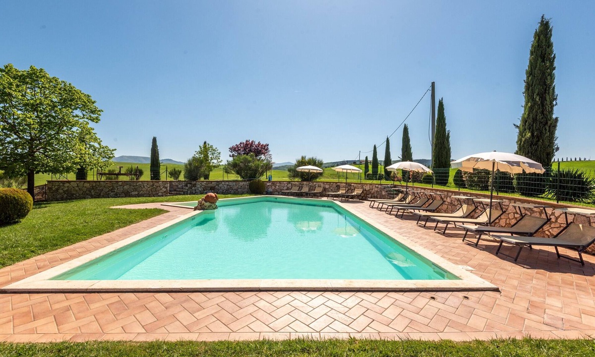Gallina Apartment | Apartment 'Il Giogo' with Shared Pool, Wi-Fi and Air Conditioning