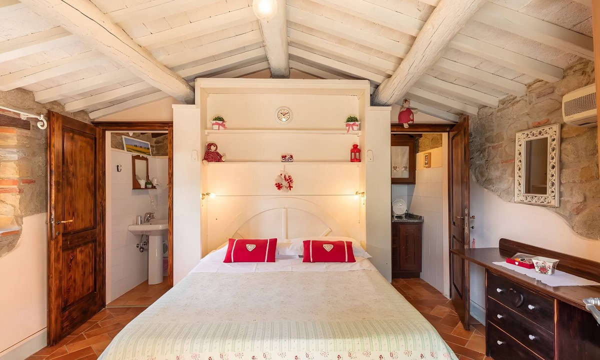 Castiglion Fiorentino Apartment | Apartment 'Capannina - Borgo Dolci Colline Resort' with Pool, Terrace & Shared Garden