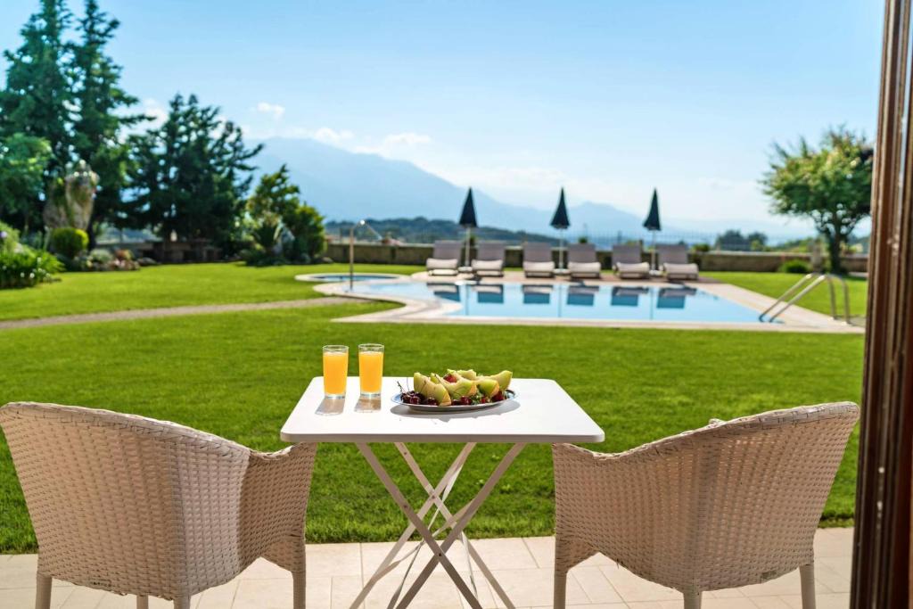 Kaloniktis Apartment | Apartment with one bedroom in Palelimnos with shared pool enclosed garden and WiFi 14 km from the beach