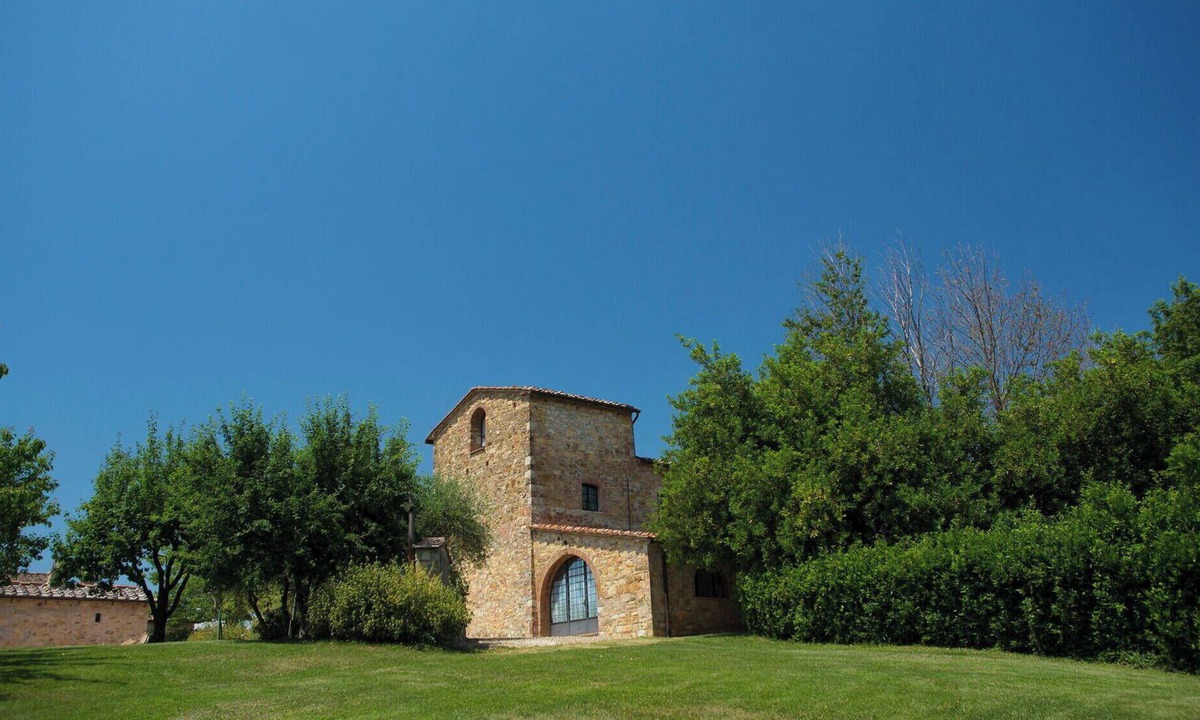 Tavarnelle Val di Pesa Apartment | Apartment with pool, WIFI, A/C, TV, patio, pets allowed, panoramic view, close to Greve In Chianti