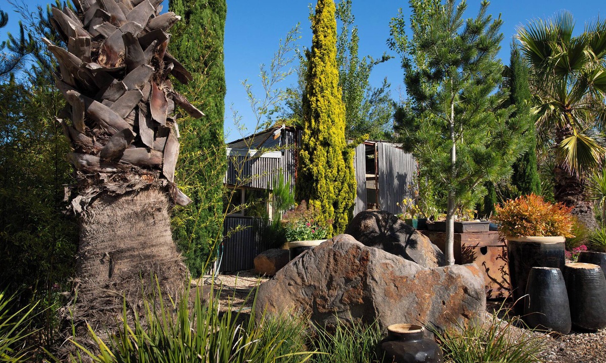 Hepburn Springs Cottage | Artist's Garden Cottage, Hepburn Springs Vic - Artist, David Bromley