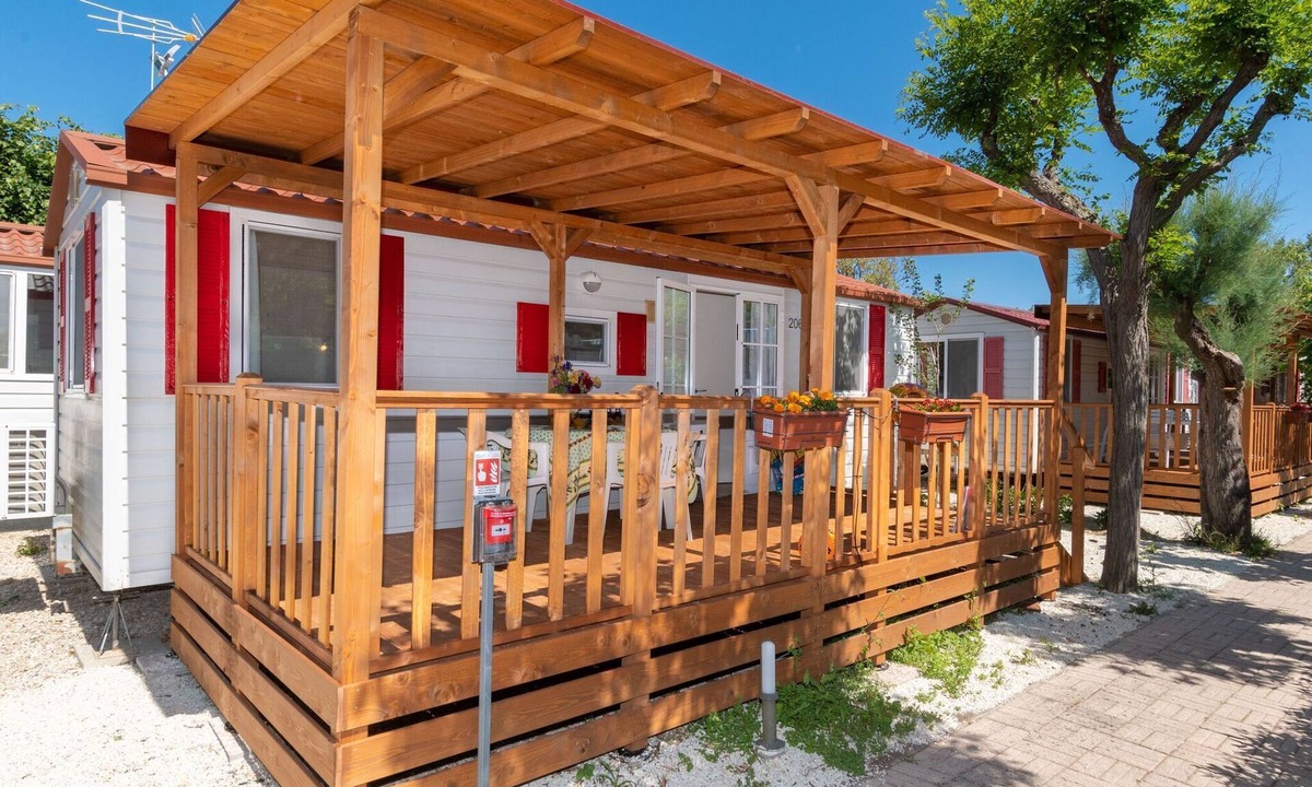 Marina Palmense House | Attractive holiday home in Fermo directly on the sea