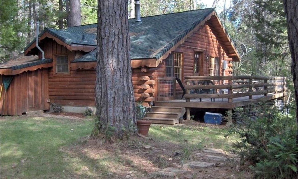 Nevada City Cabin | Authentic Log Cabin Getaway with a Hot Tub near the Yuba River in California