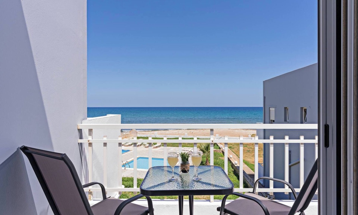 Rethymno Apartment | Azure Seaside Apt#9