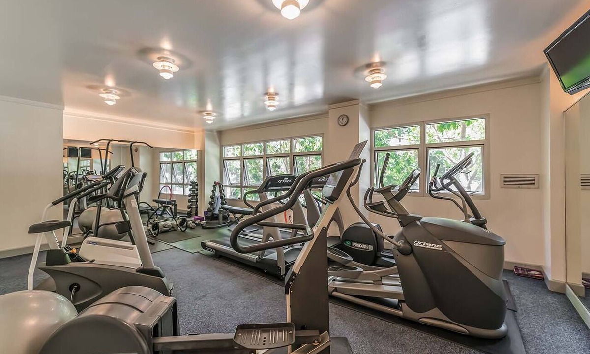 South Beach Apartment | Bay bridge sunrise views - 2 bedroom condo