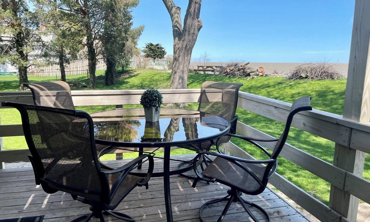 Toledo Apartment | “Bayview Shores" Stylish Lakefront Ground Level!