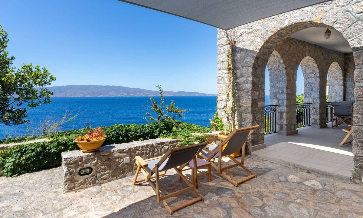 idhra Villa | Beachfront Villa Ondyrelis, Divine Sea Views, Furnished Terrace, Hydra