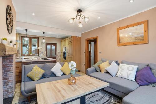 Oldbury House | Beautiful 3 Bedroom In Birmingham
