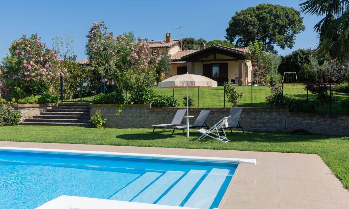 Bolsena Villa | Beautiful apartment in villa for 6 people with pool, WIFI, TV and terrace