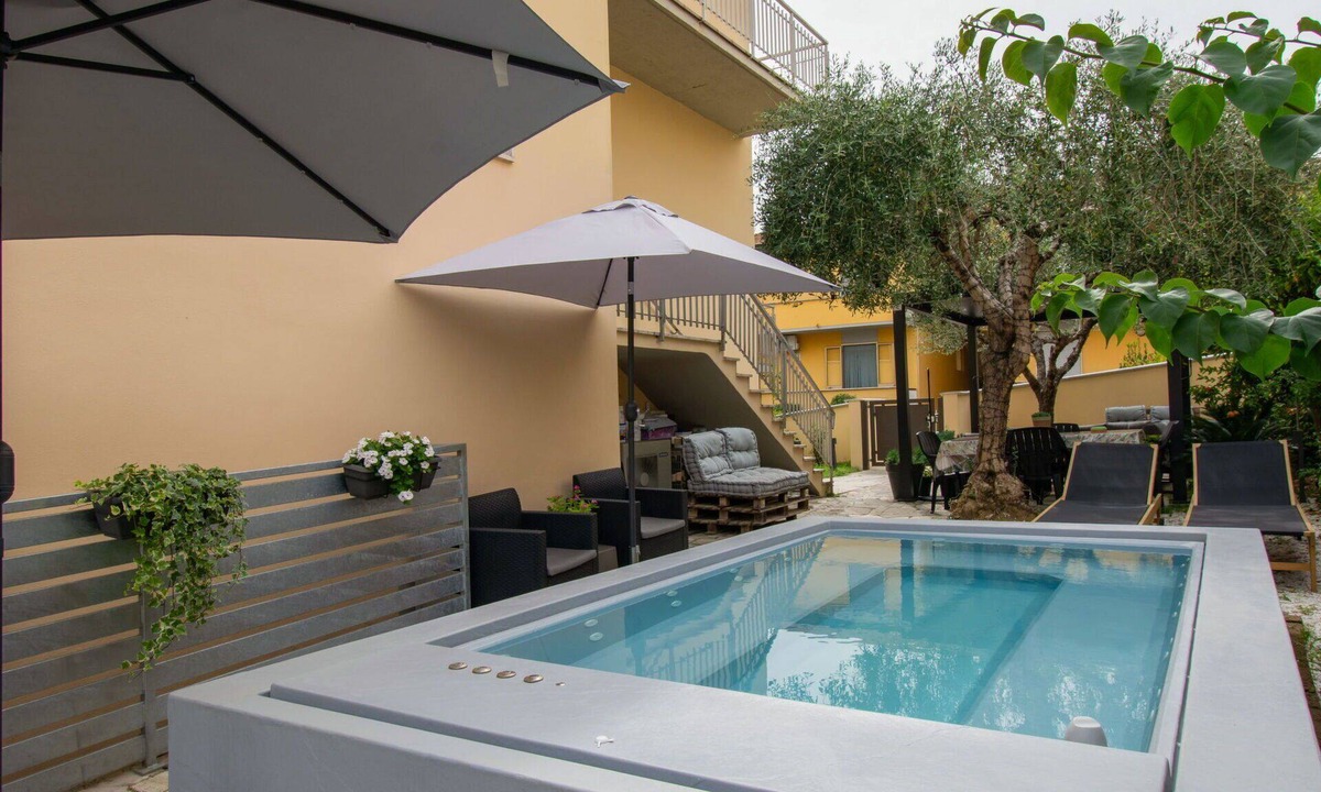 San Romano Apartment | Beautiful apartment for 5 guests with A/C, private pool, WIFI, TV and patio