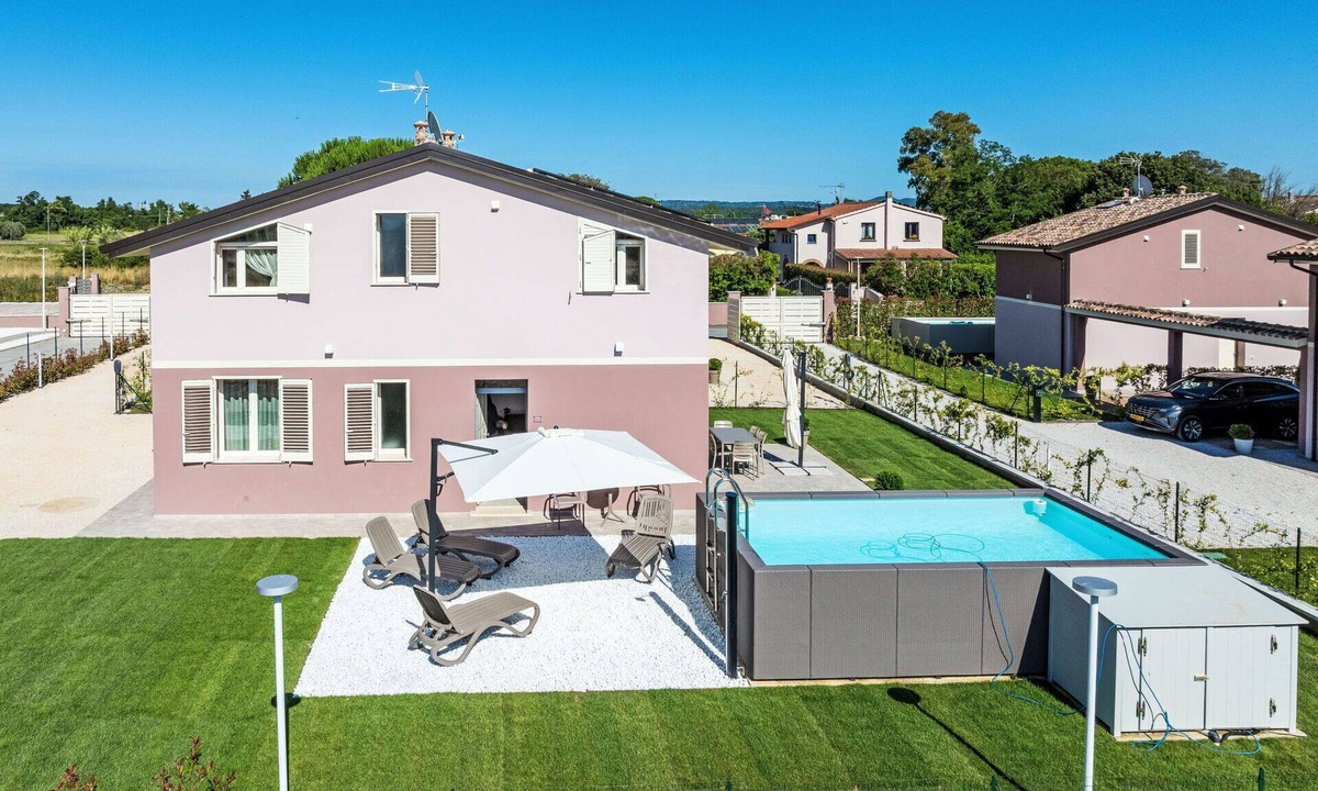Cecina Apartment | Beautiful apartment for 7 guests with A/C, private pool, WIFI, TV, terrace and pets allowed