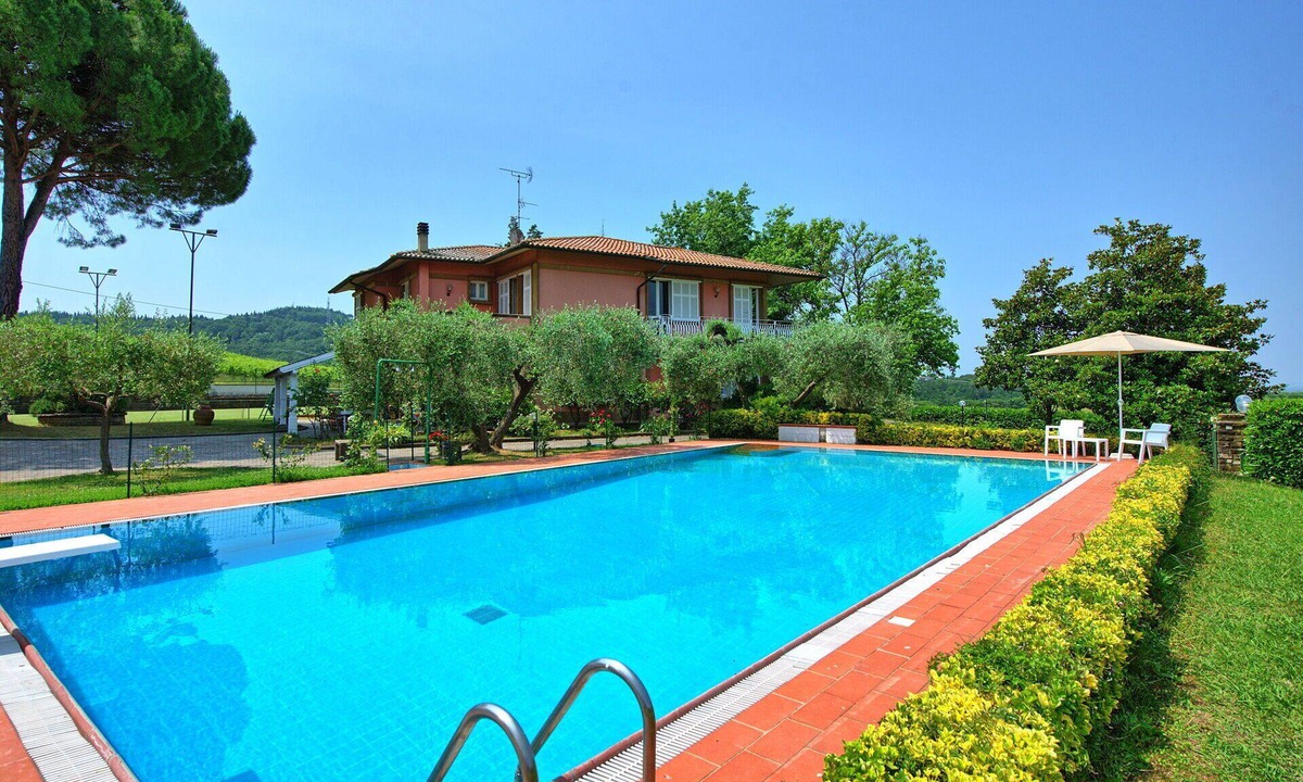 Montelupo Fiorentino Villa | Beautiful private villa for 8 guests with WIFI, private pool, A/C, patio and panoramic view