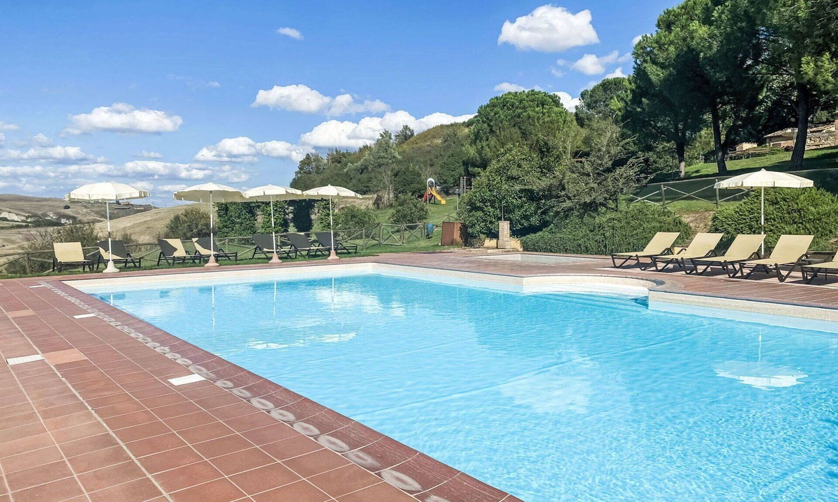 Montalcino Villa | Beautiful apartment in villa for 4 people with pool, WIFI, patio, pets allowed and panoramic view