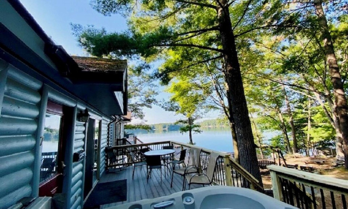 Mayfield Cabin | Beautiful Waterfront, Traverse City AC, dog ok, pontoon rentals, outdoor hot tub