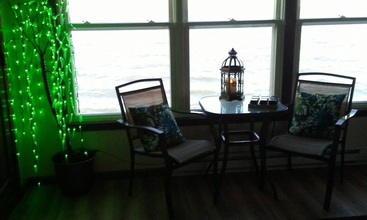 Port Clinton Condo | BEAUTIFUL WATERFRONT CONDO, SHORES OF LAKE ERIE, ANY CLOSER YOU NEED A BOAT.