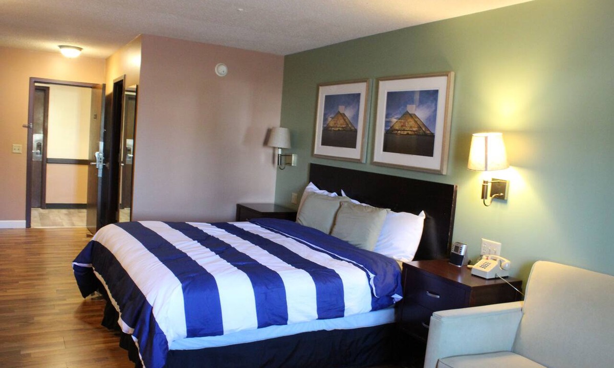 Bellevue Hotel | Bellevue Hotel & Suites