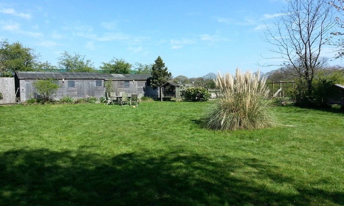 Moreton Morrell Cabin | Beoley Lodge