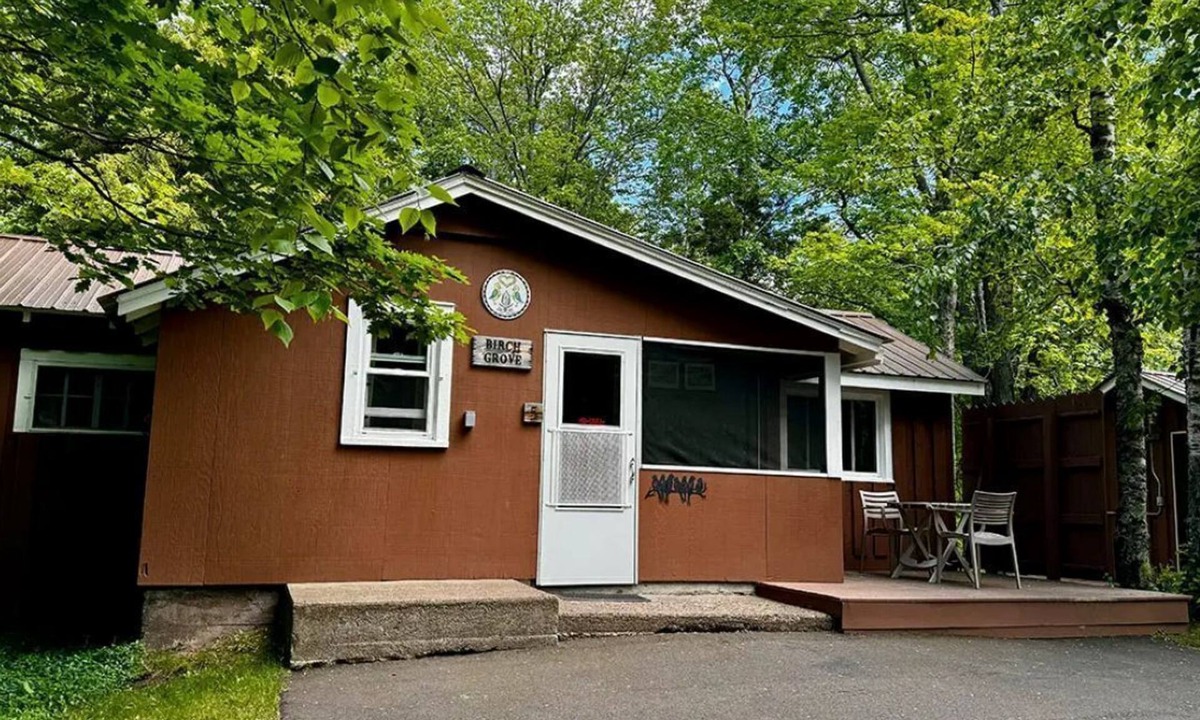 Ontonagon Cottage | Birch Grove at Miller's Cottages