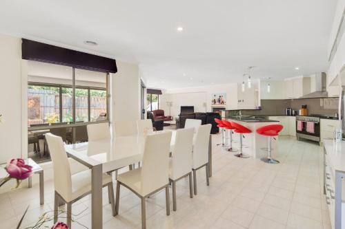 Cowes House | Blissful Beach Retreat - Phillip Island