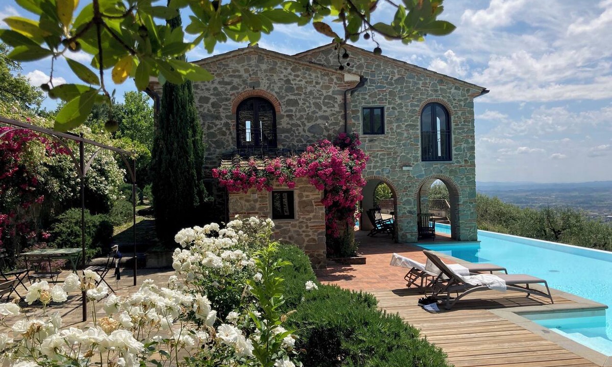 Larciano House | Borgo in Montalbano by Secret Hills