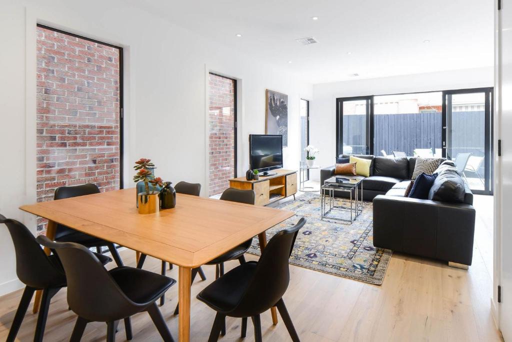 Murrumbeena Hostel | Boutique Stays - Murrumbeena Place 1
