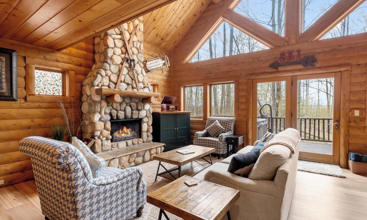 Boyne City Cabin | Boyne Mountain Cabin, Sleeps 12, Hot Tub