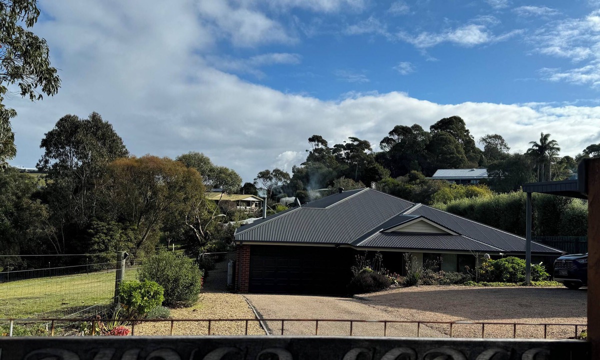 Lake Bunga House | Bunga Lodge @ Lakes Entrance 10 min walk to the beach and lake!